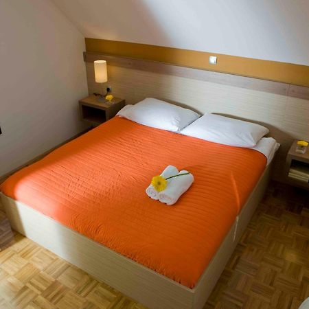 Apartments Catez - Terme Catez Catez ob Savi Exterior foto