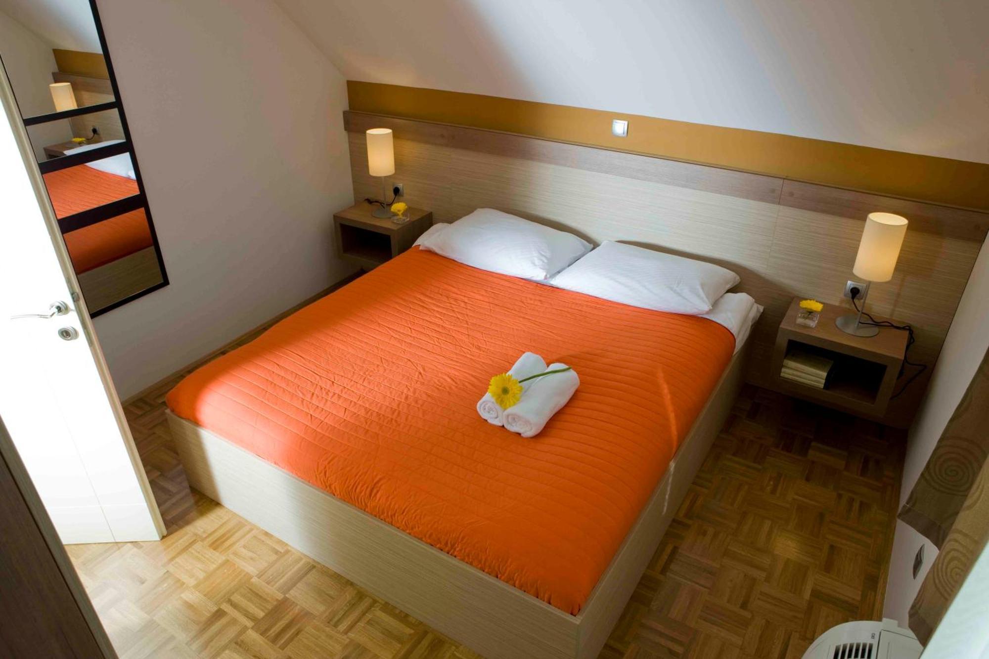 Apartments Catez - Terme Catez Catez ob Savi Exterior foto